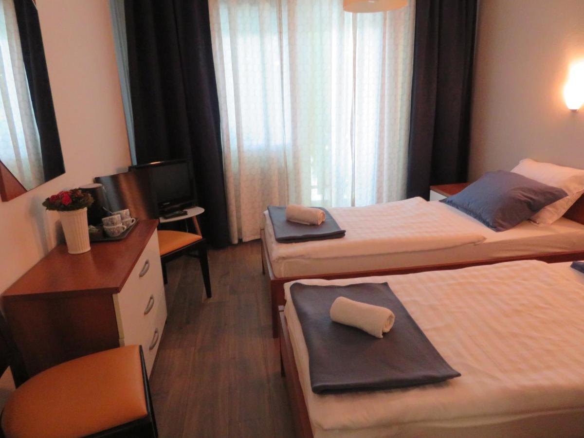 Guesthouse Ob Sotocju Budic Brežice المظهر الخارجي الصورة