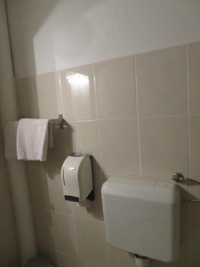 Guesthouse Ob Sotocju Budic Brežice المظهر الخارجي الصورة