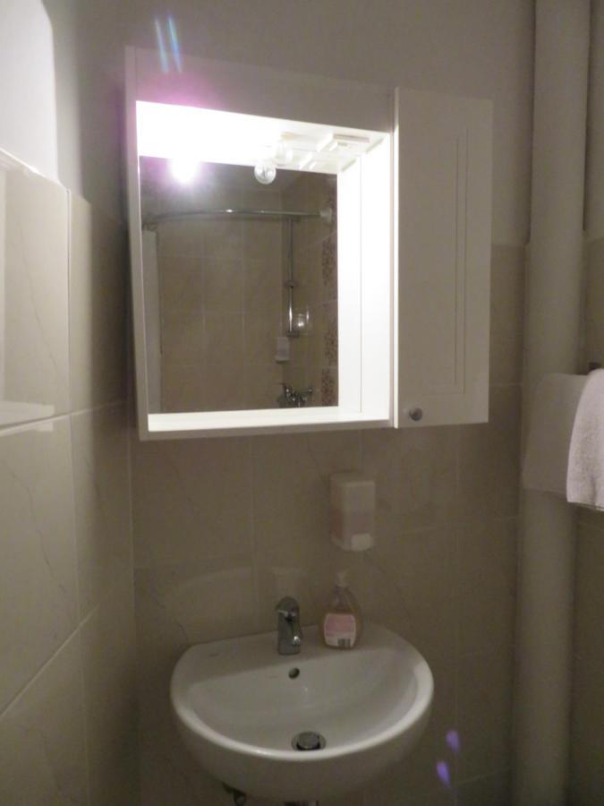 Guesthouse Ob Sotocju Budic Brežice المظهر الخارجي الصورة