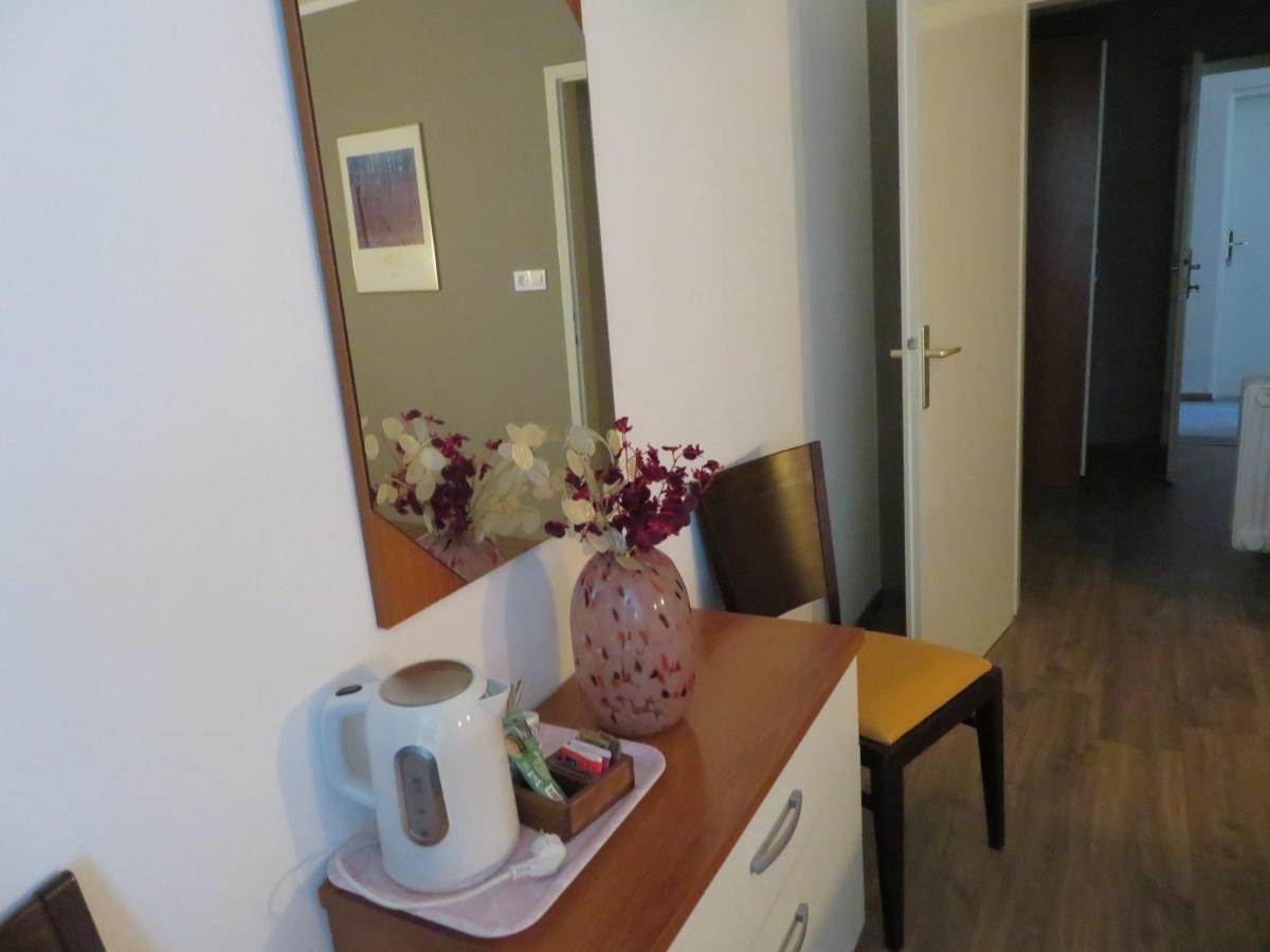Guesthouse Ob Sotocju Budic Brežice المظهر الخارجي الصورة