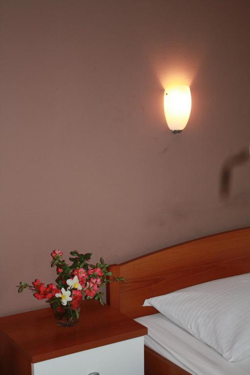 Guesthouse Ob Sotocju Budic Brežice الغرفة الصورة