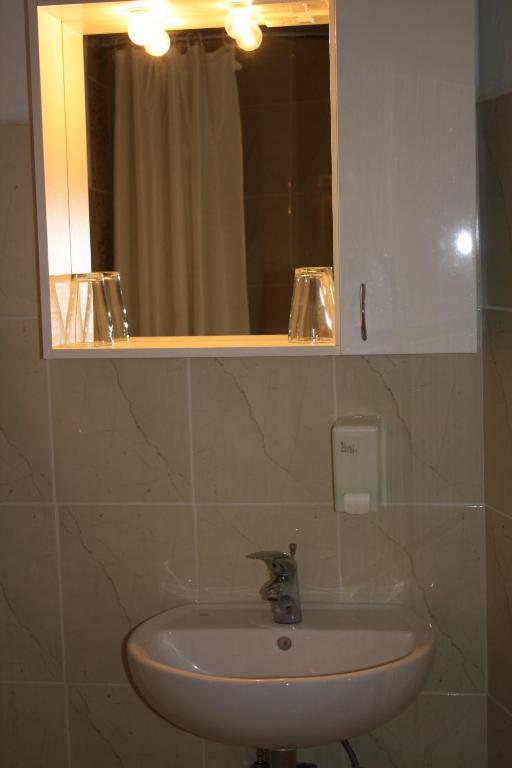 Guesthouse Ob Sotocju Budic Brežice الغرفة الصورة